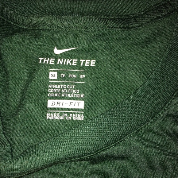 College Dri fit Nike Tee - Picture 4 of 5